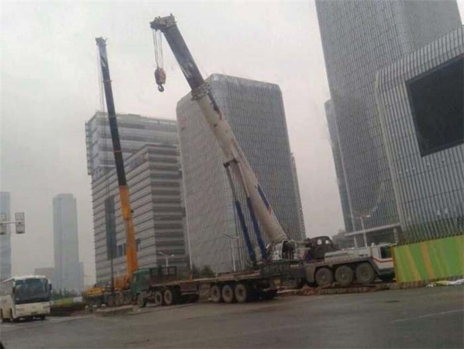 马鞍山市25吨吊车能吊多重设备？