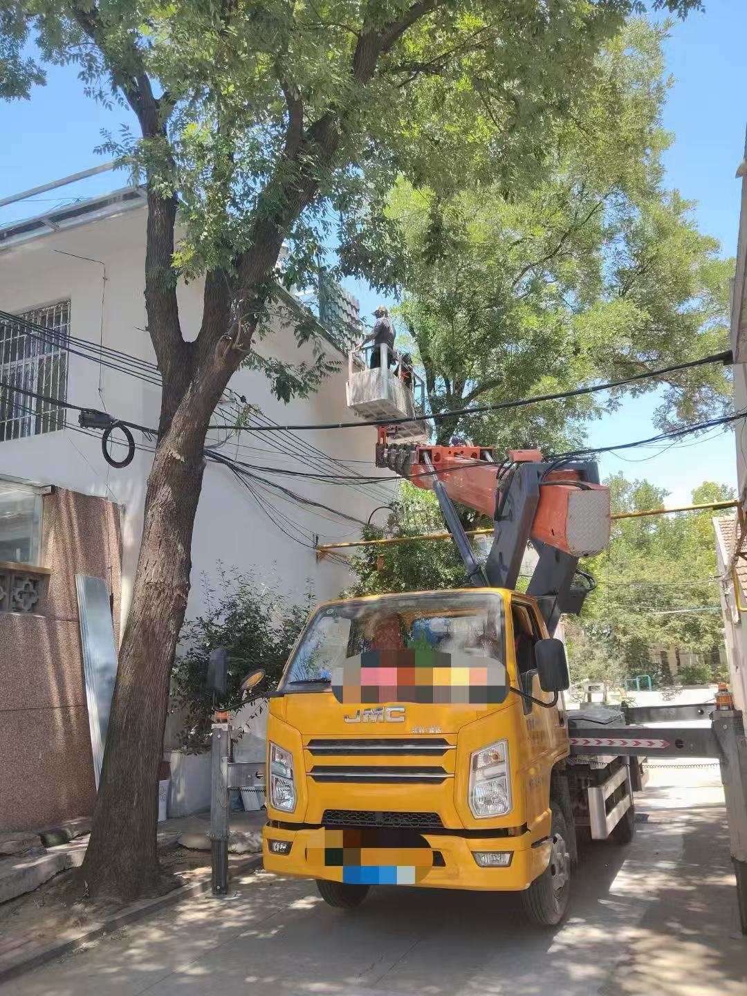 马鞍山市高空作业车能吊装重物吗？最大承载多少公斤？